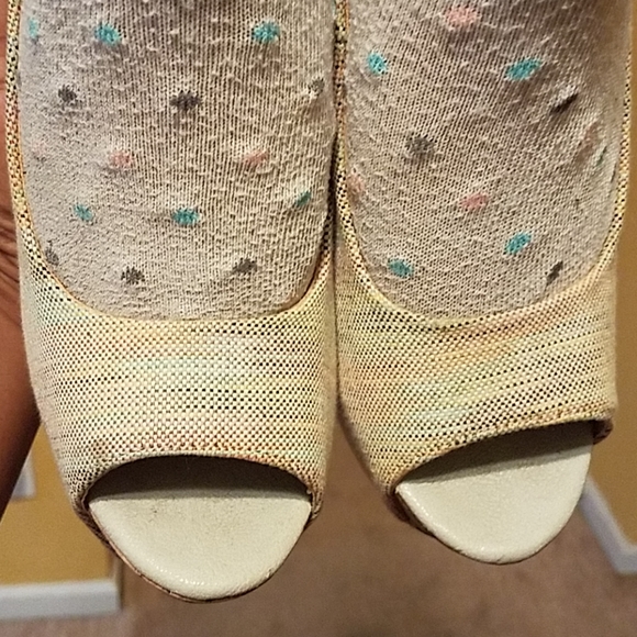 Pumps - Picture 7 of 8